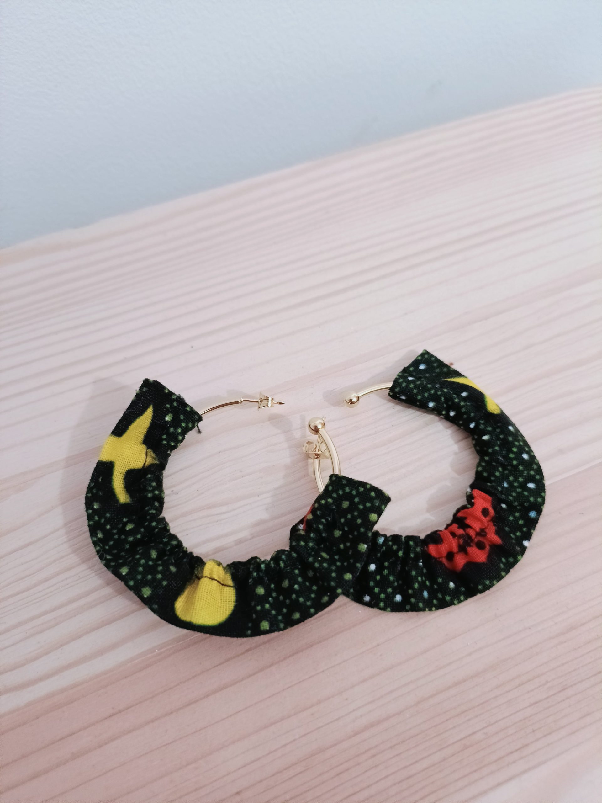 boucles d'oreilles wax